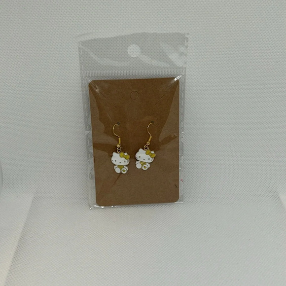 Hello Kitty Yellow earrings - Picture 4 of 4